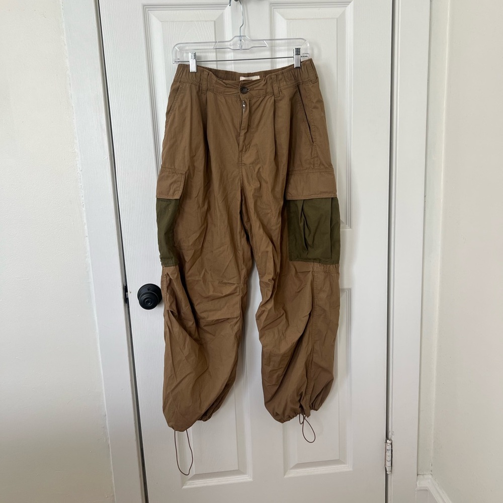 Anthropologie Tan and Olive Cargo Pants size 29